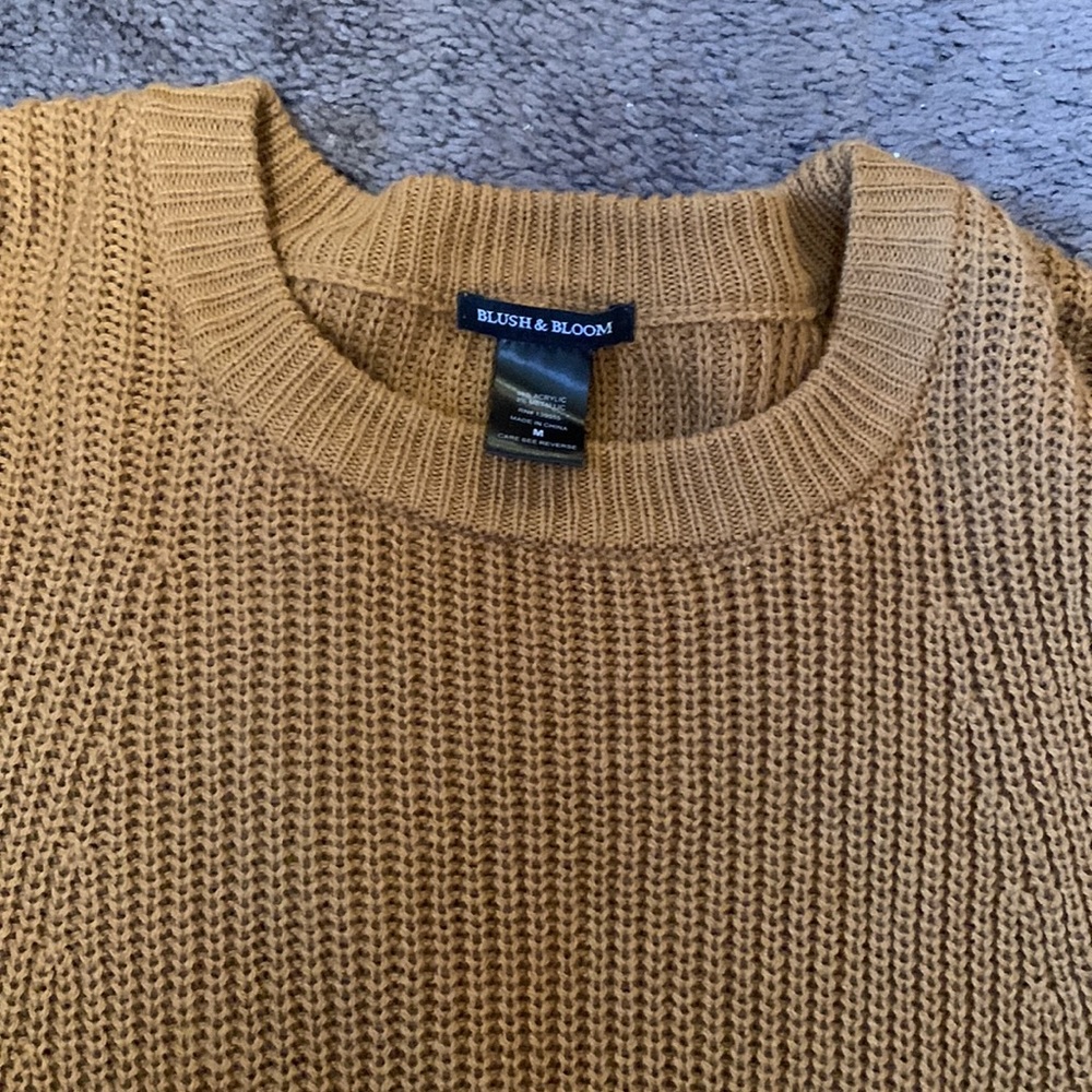 Women’s Blush and Bloom sweater. Size M - Picture 3 of 4